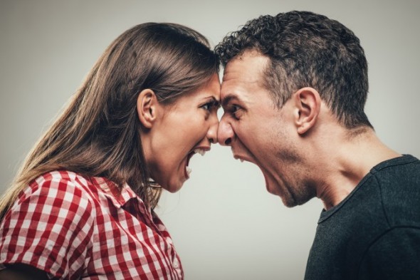 مقابله با تضاد در روابط نزدیک (Shutterstock)