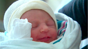 نوزاد عجول کانادایی با کمک پدرش در ترافیک بزرگراه به دنیا آمد