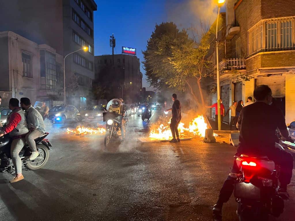 اعتراضات سراسری مردم ایران علیه جمهوری اسلامی به‌دلیل سرکوب و کشتار معترضان فشارهای کمرشکن اقتصادی فساد، اختلاس و بی‌کفایتی مسئولان و نبود