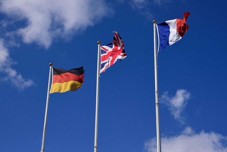 پرچم آلمان، فرانسه و بریتانیا