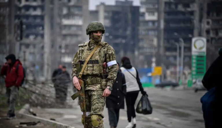 زنان خواستار بازگشت مردان خود از جبهه جنگ اوکراین هستند