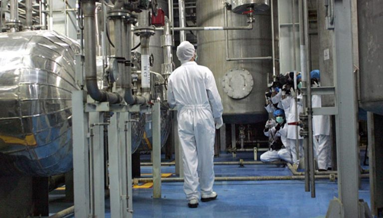 خبرگزاری رویترز با استناد به اسناد آژانس بین‌المللی انرژی اتمی گزارش داده که ذخایر اورانیوم ۶۰ درصدی ایران کاهش یافته است.