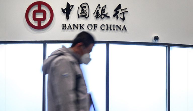درصورت ادامه ورشکستگی بانک‌ها، منافع شمار زیادی از سپرده‌گذاران به خطر می‌‏افتد و این امر ثبات رژیم کمونیستی چین را تحت تأثیر قرار می‌دهد.