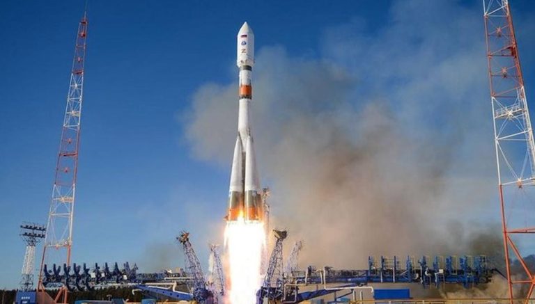 خبرگزاری‌های رسمی در ایران از «پرتاب موفقیت‌آمیز» ماهواره‌ تصویربرداری «پارس ۱» از پایگاه پرتاب «وستوچنی» روسیه به فضا خبر دادند.