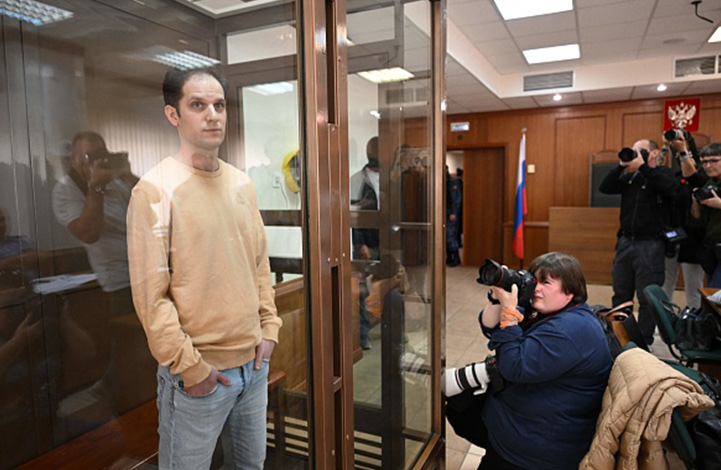 قرار بازداشت روزنامه‌نگار آمریکایی در زندان روسیه تمدید شد