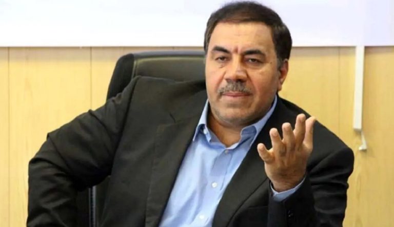 ابراهیم بای سلامی، استاد جامعه‌شناس سابق دانشگاه تهران که از این دانشگاه اخراج شده، گفته است که کنترل دانشگاه‌ها در دست نیروهای امنیتی است.