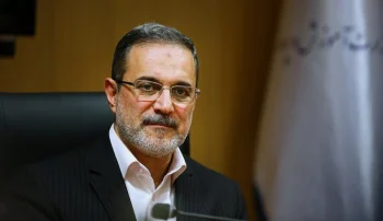 وزیر سابق آموزش و پرورش اذعان کرد که «ما از اول به دانشآموزان یاد میدهیم که اگر میخواهند موفق باشند باید درون و بیرونشان متفاوت باشد».