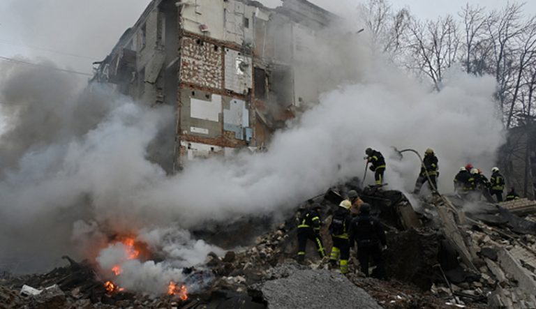 مقامات منطقه‌ای اوکراین اعلام کردند که در حمله روسیه به خارکف، دومین شهر بزرگ اوکراین، ۶ غیرنظامی کشته و ۱۰ نفر زخمی شدند.