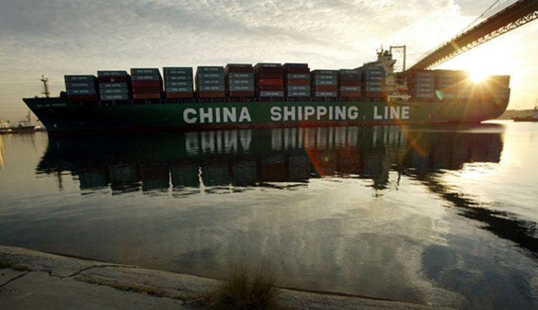 صادرات و واردات چین در ماه مارس کاهش یافت و این مسئولیت سیاست‌گذاران چینی را که در حال تلاش برای بهبود اقتصادی متزلزل هستند، پیچیده‌تر کرده است.