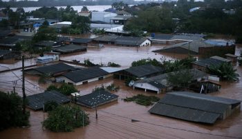 مقامات محلی برزیل روز جمعه اعلام کردند بارندگی‌های شدید در ریو گرانده دو‌‌‌‏ سول، جنوبی‌ترین ایالت برزیل، جان ۳۹ نفر را گرفته است و انتظار می‌رود که تعداد قربانیان افزایش یابد.