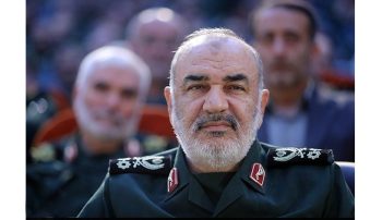 فرمانده کل سپاه پاسداران از ابراهیم رئیسی بهعنوان « یک شخصیت الهی و آسمانی و معیار یک رئیسجمهوری کامل» یاد کرد که «در شبانهروز ساعت کمی استراحت میکرد.»