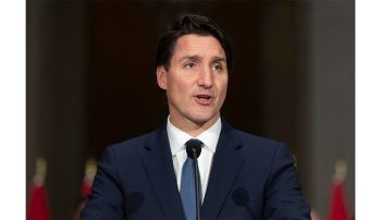 نخست‌وزیر کانادا، جاستین ترودو، می‌گوید کانادا به راهکاری برای اعطای شهروندی به مهاجران غیرقانونی نیاز دارد و در موارد دیگر باید به روند اخراج از کشور سرعت بیشتری بدهد.