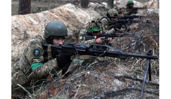 اوکراین گفت گلوله‌باران روز شنبه روسیه غیرنظامیان دو شهر در منطقه شمال شرقی خارکوف را مورد هدف قرار داده است.