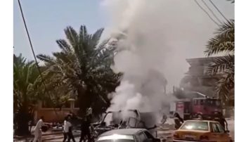 در پی انفجار خودرو در نزدیکی یک مرکز فرهنگی حکومت ایران در شهر دیرالزور سوریه، دو نظامی طرفدار جمهوری اسلامی کشته و چندین نفر زخمی شدند.