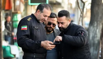 سعید راستی، رئیس مرکز عملیات پلیس اطلاعات فرماندهی انتظامی تهران بزرگ در گفتگو با ایسنا گفت؛ تولید و توزیع چاقو باید قانون‌مند شود تا میزان جرائم کاهش یابد.