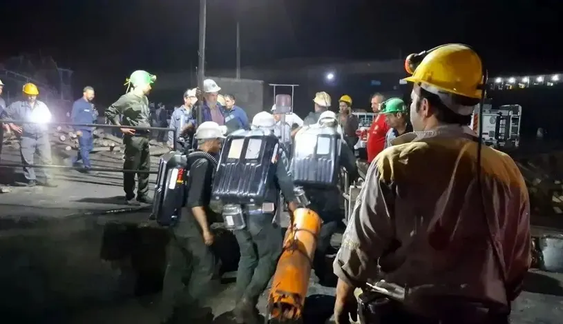 نشت گاز متان به وقوع انفجار در یک معدن زغال‌سنگ در طبس در ایران انجامید که جان دست کم ۵۲ کارگر را گفت و ۲۰ نفر را مجروح کرد.