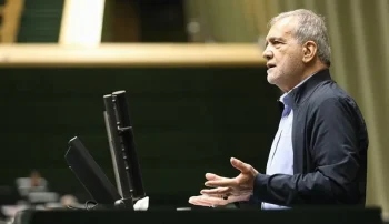 مسعود پزشکیان صبح امروز هشتم آبان با حضور در صحن علنی مجلس از کلیات لایحه بودجه ۱۴۰۴ دفاع کرد و توضیحاتی درباره افزایش حقوق و برنامههای اقتصادی ارائه داد.