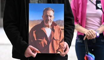 سخنگوی قوه قضائیه جمهوری اسلامی به‌تازگی گفته است که جمشید شارمهد قبل از اعدام، فوت کرد.
