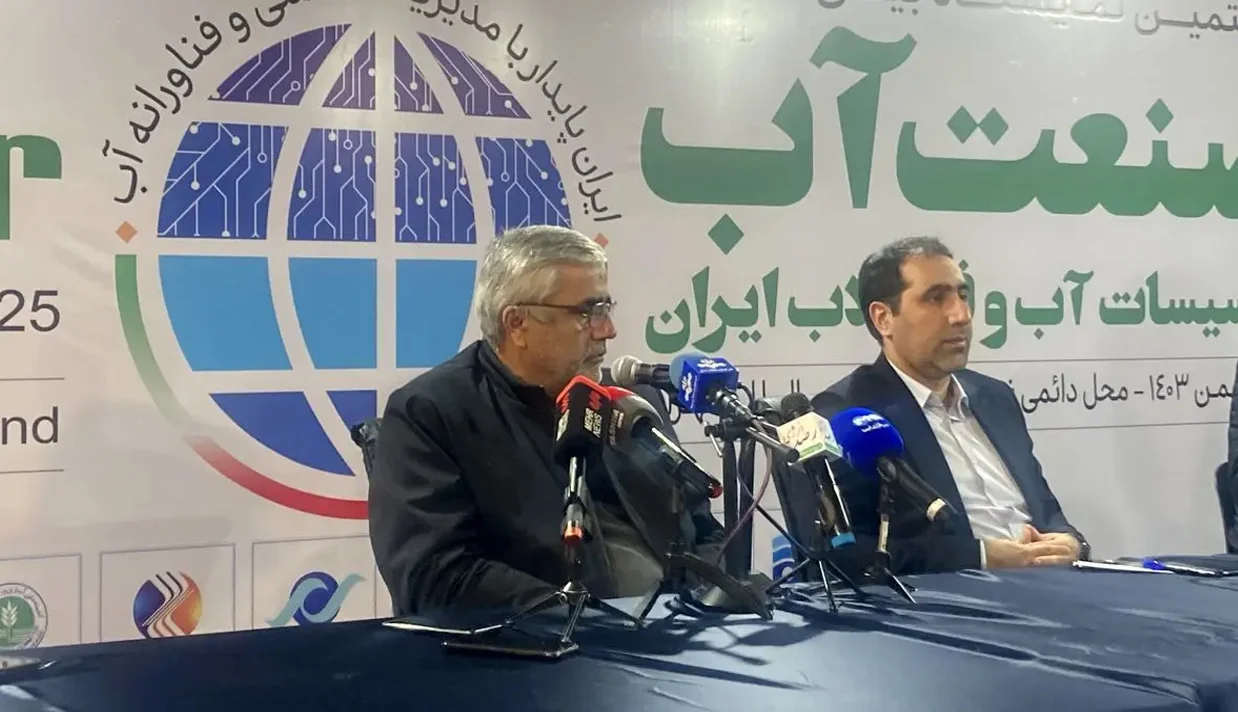 مدیر دفتر حفاظت منابع شرکت آب منطقهای تهران گفته است که در حال حاضر ظرفیت ذخایر آبی سدها در تهران ۴۰ درصد کاهش داشته است.