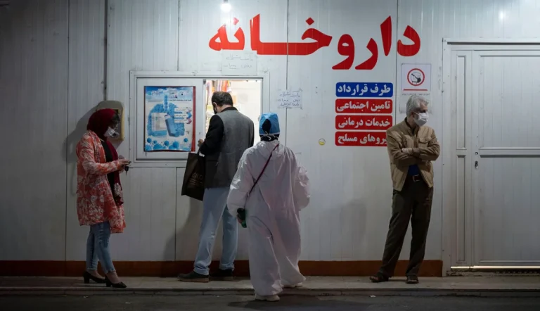 افزایش قیمت داروهای برخی کارخانجات از ۱۵ درصد تا بیش از ۱۵۰ درصد. بیمه‌ها می‌گویند منابع کافی برای پوشش افزایش هزینه‌ها را ندارند.