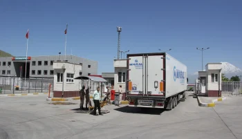 یک مقام اتاق بازرگانی ایران گفت که ترکیه برای ترانزیت کالاهای خود به اروپا به کریدورهای جایگزین و دریای سرخ دسترسی دارد و دیگر نیازی به مسیر ترانزیتی ایران نخواهد داشت.