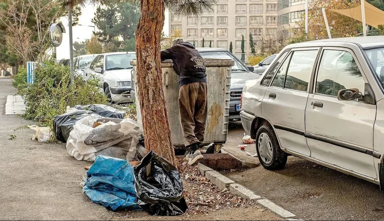 حسین راغفر، اقتصاددان و رئیس مؤسسه مطالعات دین و اقتصاد، با استناد به آمارهای رسمی، از افزایش گسترده فقر در ایران طی سال‌های اخیر خبر داد و نسبت به پیامدهای آن هشدار داد.