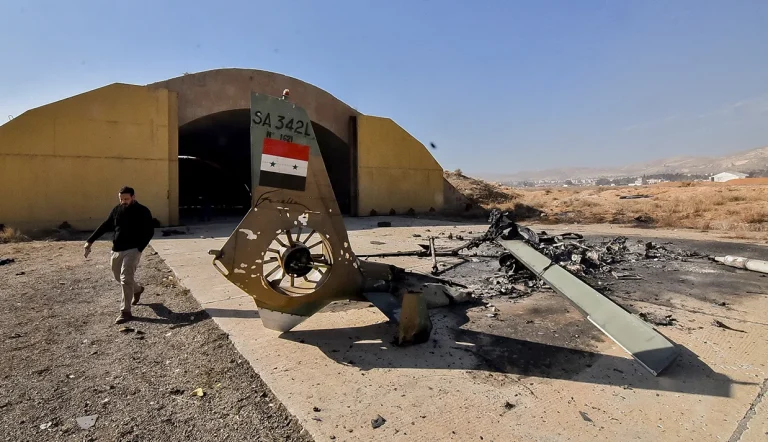 بیش از هزاران سوری بازداشت شده در دوران اسد، در یک فرودگاه نظامی در حومه دمشق بر اثر اعدام و شکنجه، جان خود را از دست داده‌اند.