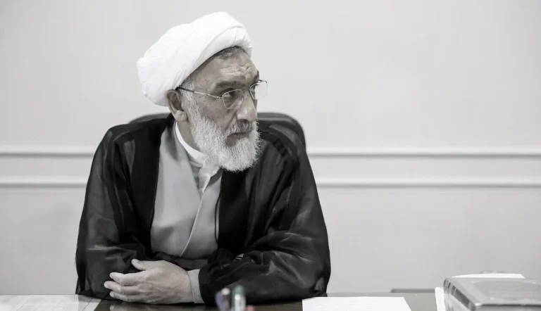مصطفی پورمحمدی، وزیر سابق کشور و مسئول پیشین وزارت اطلاعات، در مصاحبه ای جزئیات جدیدی را درباره قتل های زنجیره ای در ایران مطرح کرد.