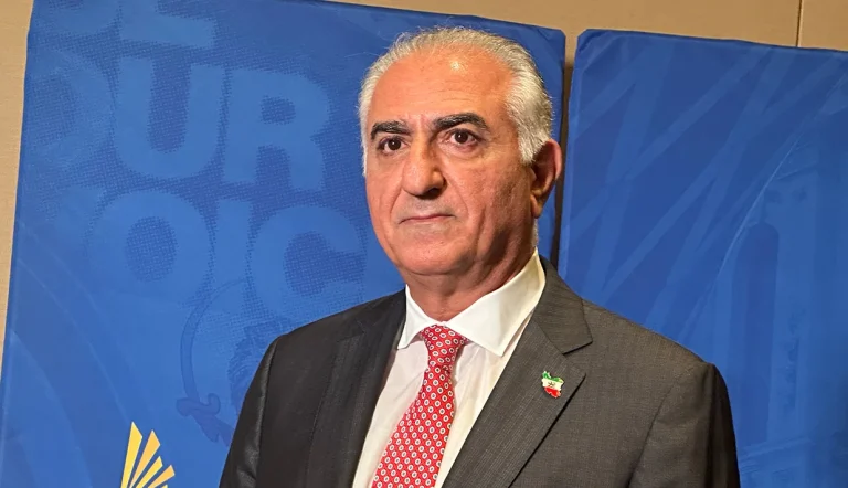 شاهزاده رضا پهلوی در واکنش به اظهارات جدید فرستاده ترامپ در امور خاورمیانه گفته است کمک به مردم ایران برای رهایی از جمهوری اسلامی، تنها راهکاری است که می‌تواند صلح و شکوفایی در خاورمیانه بوجود آورد.