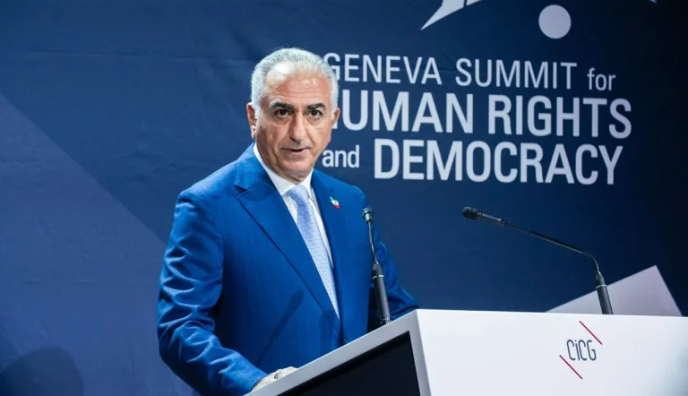 شاهزاده رضا پهلوی گفته است تخت جمشید، پاسارگارد و دیگر نمادهای تمدن باستانی ایران بر اثر بی‌توجهی در حال ویرانی است.