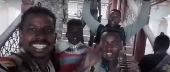 ارتش سودان روز جمعه اول فروردین، اعلام کرده است که نیروهای نظامی سودان، پس از درگیریهای شدید با شبه نظامیان گروه موسوم به نیروهای پشتیبانی سریع، توانستند کاخ ریاست جمهوری را از کنترل آنها خارج کنند.