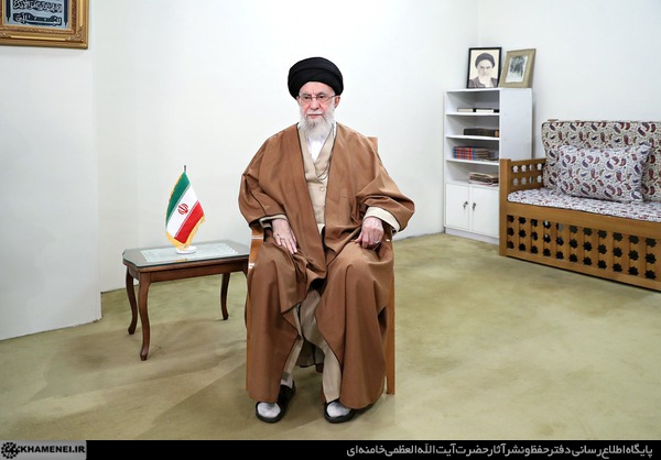 علی خامنه‌ای در پیام نوروزی خود با اشاره به کشته شدن ابراهیم رئیسی، حسن نصرالله این وقایع را با حوادث سال ۱۳۶۰ مقایسه کرد و سال گذشته را «عجیب و پرماجرا» خواند.