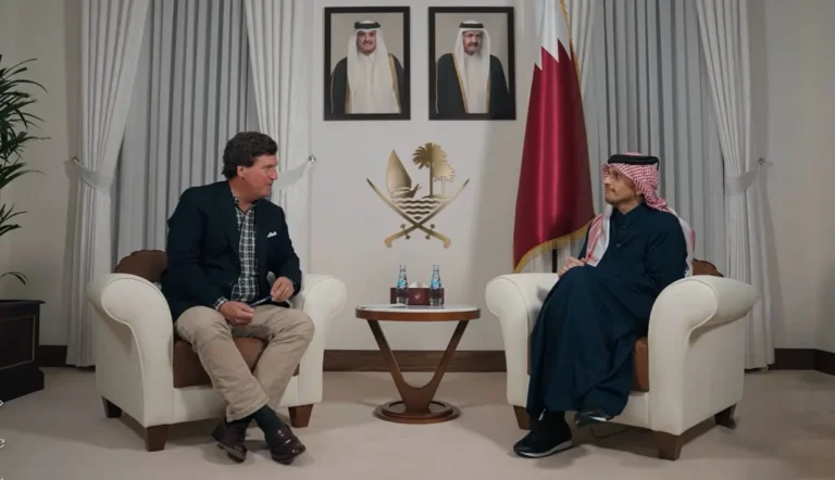 محمد بن عبدالرحمن آل ثانی، نخست‌وزیر و وزیر امور خارجه قطر، در گفت‌وگویی با تاکر کارلسون نسبت به پیامدهای حمله به تأسیسات هسته‌ای جمهوری اسلامی هشدار داد و این اقدام را خطری جدی برای محیط زیست منطقه توصیف کرد.
