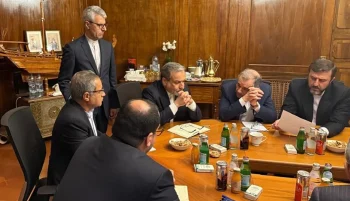 اکسیوس به نقل از دو منبع مطلع گزارش داد که جمهوری اسلامی پیشنهاد توافق هسته‌ای موقت با ایالات متحده را در نشست رم مطرح کرده است.