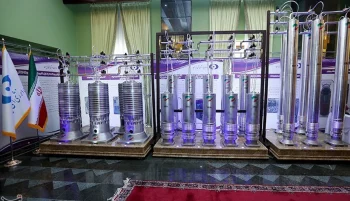 آمریکا پنج نهاد و یک فرد حقیقی را از جمله سازمان انرژی اتمی و شرکت زیرمجموعه آن، یعنی شرکت فناوری سانتریفیوژ ایران (تسا)، در فهرست تحریم‌ کرده است.