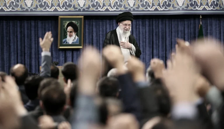 علی خامنه‌ای رهبر جمهوری اسلامی گفته است او گمان نمی‌کند مذاکرات با آمریکا به ‌نتیجه برسد و خواسته‌های طرف آمریکایی را در مذاکرات «یاوه‌گویی» خواند.