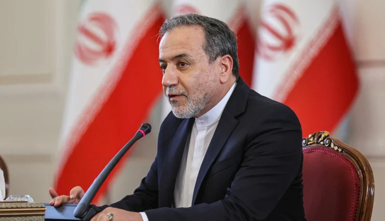 همزمان با نگرانی جمهوری اسلامی از پاسخ تلافی‌جویانه اسرائیل، عراقچی، نتانیاهو را به دخالت در سیاست آمریکا در قبال تهران متهم کرد.