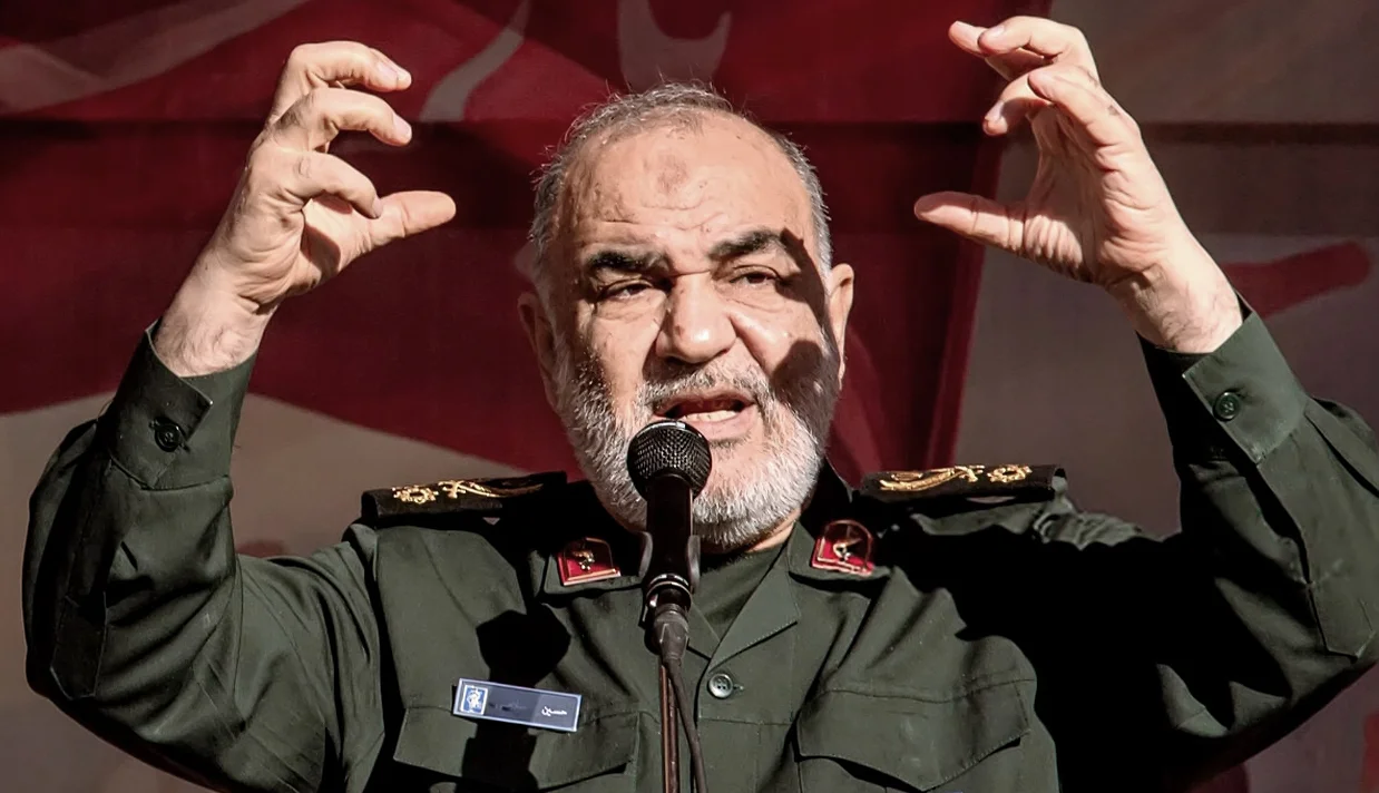 حسین سلامی فرمانده سپاه پاسداران اعلام کرد که جمهوری اسلامی به دنبال سلاح هسته‌ای نیست و آن را از دکترین نظامی خود حذف کرده است.