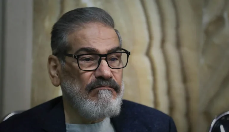 علی شمخانی، مشاور رهبر جمهوری اسلامی، اعلام کرد که رؤیای انفجار و دسترسی به تأسیسات هسته‌ای ایران، توهمی تکراری برای رؤسای جمهور آمریکا است.