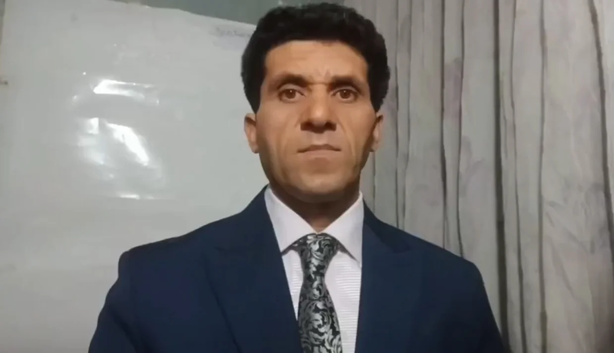رضا مهرگان،‌ زندانی سیاسی سابق گفته است که برزان محمدی، همبندی سابق او بر اثر سقوط از ساختمان سه طبقه در روز چهارشنبه جان خود را از دست داد.