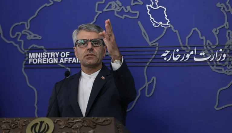 سخنگوی وزارت امور خارجه جمهوری اسلامی گفته است که تعویق گفتگوها با آمریکا براساس پیشنهاد عمان بود و تهران در مورد آینده گفتگوها با آمریکا منتظر اعلام نظر عمان است.