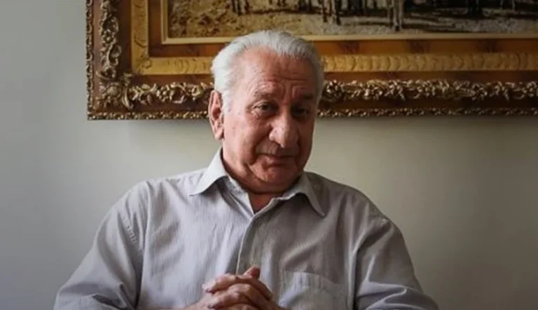 بهرام عکاشه، پدر علم زلزله‌ شناسی ایران و استاد دانشگاه تهران در سن ۸۹ سالگی دار فانی را وداع گفت.