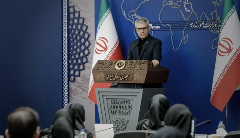 اسماعیل بقایی، سخنگوی وزارت خارجه جمهوری اسلامی گفته است که هیچ درخواست ملاقاتی برای مذاکرات به طرف آمریکایی نداده‌اند.
