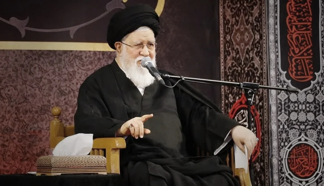 احمد علمالهدی، امام جمعه مشهد از مردم خواسته است که «زندگی عادی» خود را داشته باشند، در صحنه بمانند و شهرها را تخلیه نکنند.