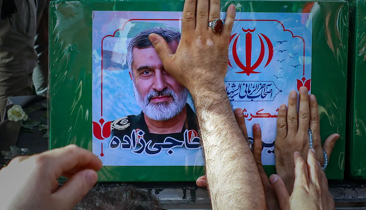 علی محمد نائینی، سخنگوی سپاه پاسداران گفت از سال گذشته جنگ برای سپاه قطعی شده بود و در حمله اسرائیل حاجیزاده و نیروهایش در قرارگاه عملیاتی وعده صادق دو و یک کشته شدند.