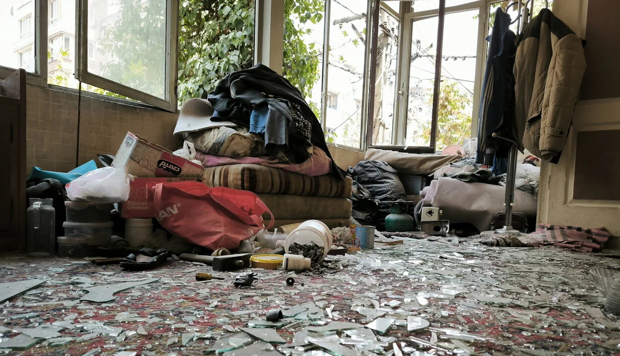 براساس ویدئوهای منتشرشده در فضای مجازی، حملات هوایی اسرائیل به مناطق مختلف تهران در ساعات گذشته ادامه داشته است.