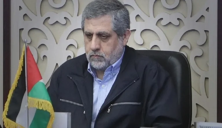 ارتش اسرائیل اعلام کرده است که سعید ایزدی فرمانده واحد فلسطین در نیروی قدس، بهنام شهریاری فرمانده یگان انتقال تسلیحات نیروی قدس و امین پورجودکی، فرمانده یگان دوم پهپادی نیروی هوایی سپاه در حملات اسرائیل کشته شده‌اند.
