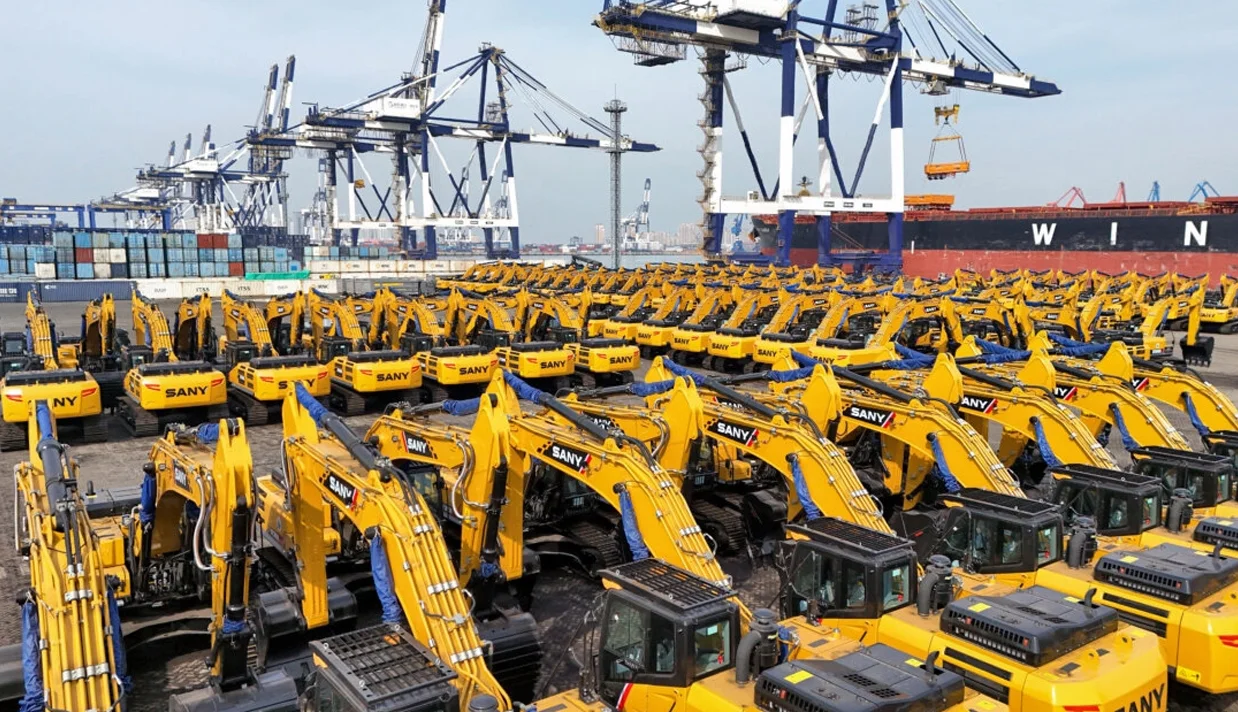 قاره آفریقا با منابع سرشار و تاب‌آوری قابل‌توجهی که دارد، به جبهه‌ای خاموش در عرصه رقابت‌های ژئوپلیتیکی تبدیل شده است.