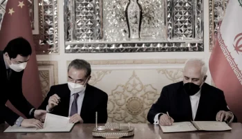 چین وابستگی قابل‌توجهی به نفت ایران دارد. از این‌رو، اگر جمهوری اسلامی سقوط کند، چین بزرگ‌ترین بازنده ماجرا خواهد بود.