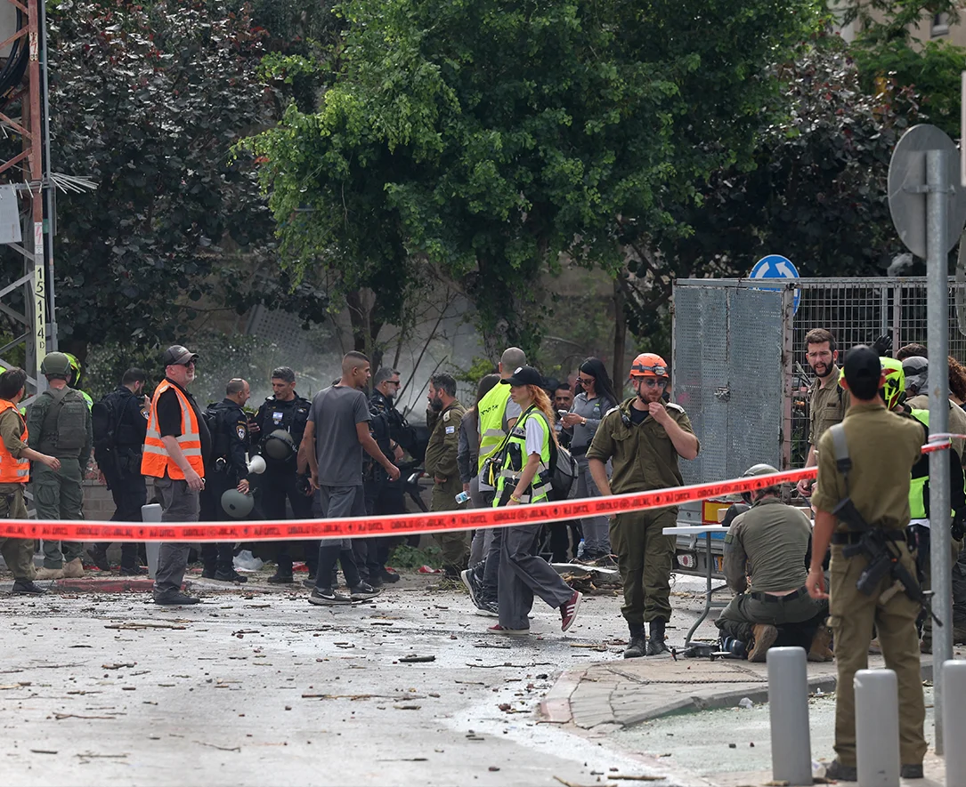 سازمان عفو بینالملل اعلام کرد که ایران در جریان جنگ ۱۲روزه با اسرائیل، از موشکهای بالستیکی دارای کلاهکهای حاوی مهمات خوشهای استفاده کرده است.